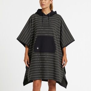 Nomadix NWT beachwear poncho recycled performance towel striped hooded